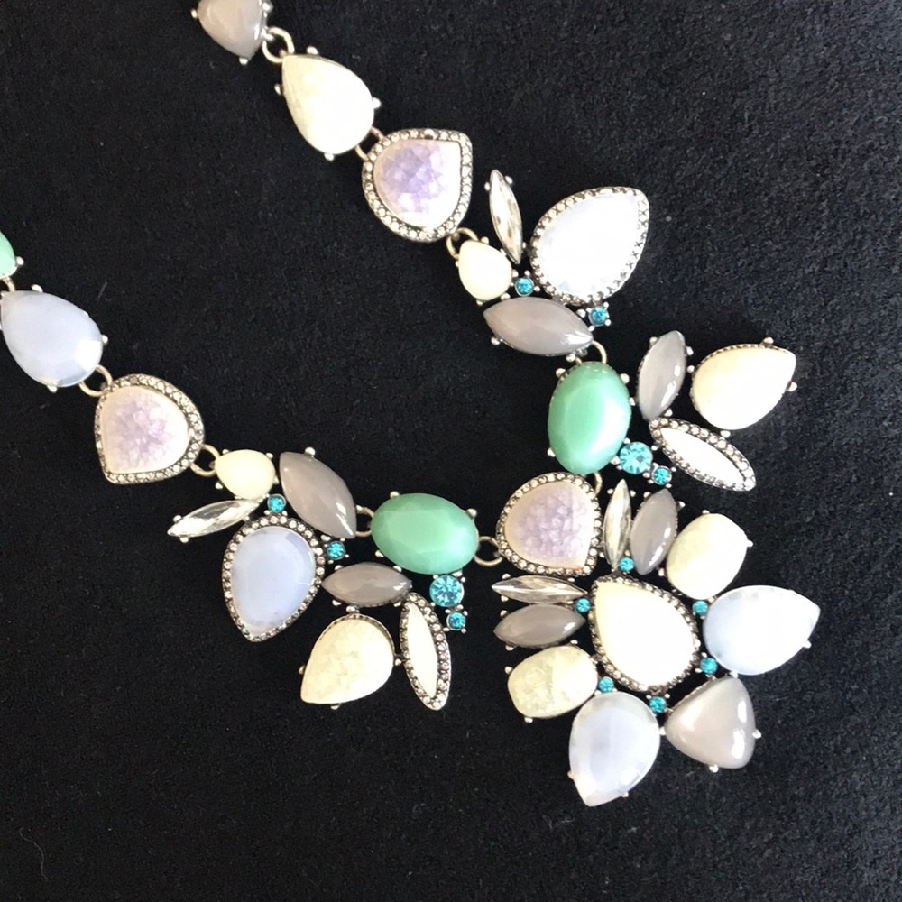 LOGO by Lori Goldstein Gorgeous Statement Necklace